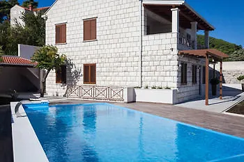 Peragro Apartment